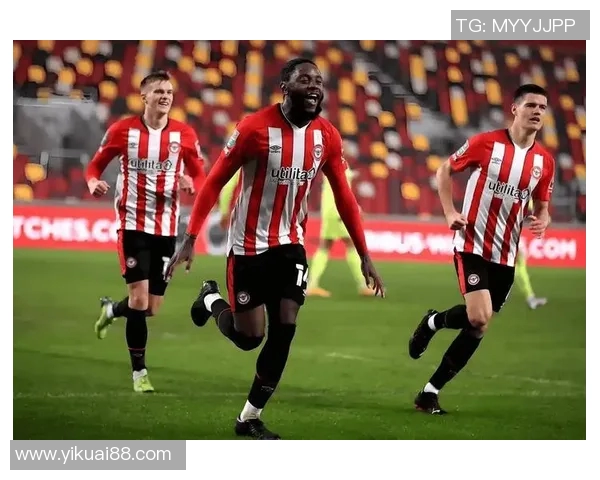 西汉姆联奋力拼搏迎挑战 全力冲击英超中游目标 争取欧战资格